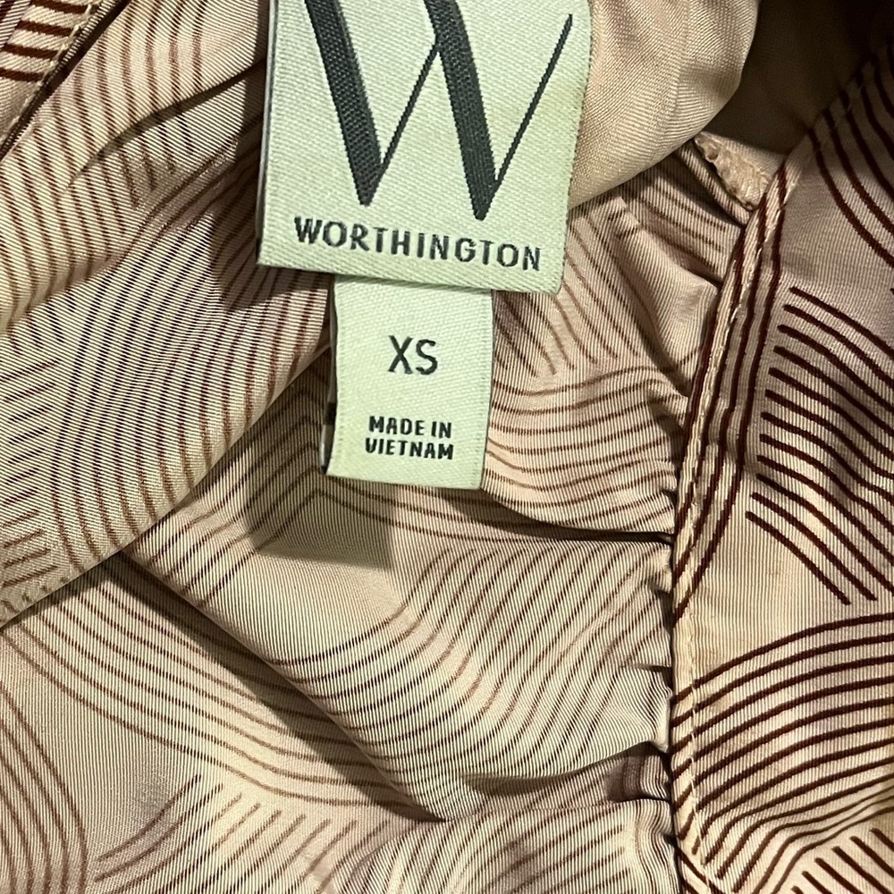 Beautiful Worthington Top, Pink and Burgandy 3/4 Puffed Sleeve. Size: Xtra Small - Picture 7 of 7